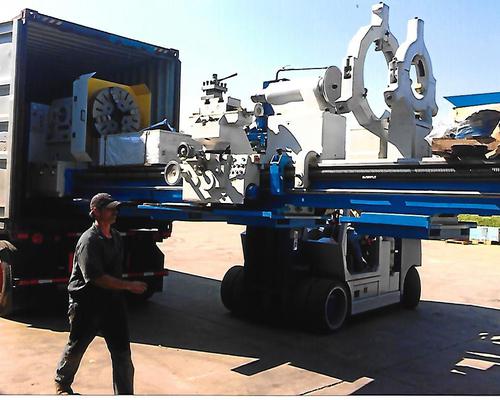 Loading a Poreba lathe for export